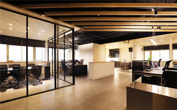 200平簡約時尚風腳輪制造公司辦公室敞開辦公區裝修設計方案