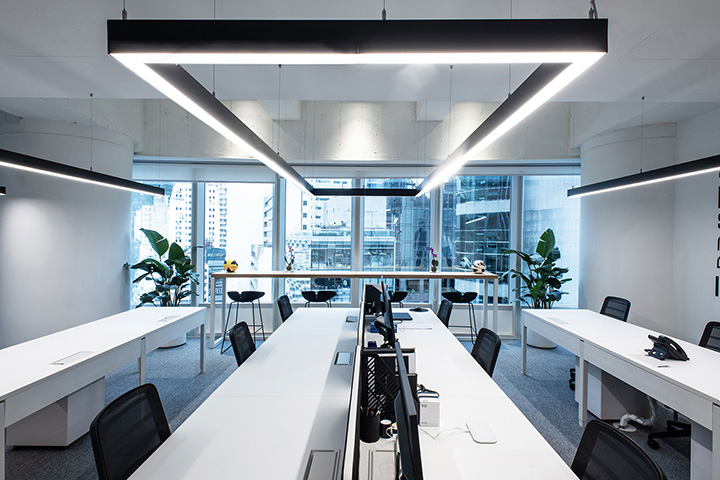 黑白也時尚  尤文圖斯足球俱樂部辦公室裝修設計方案