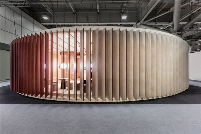 幾何創意  國外700平創意陶瓷展廳裝修設計案例