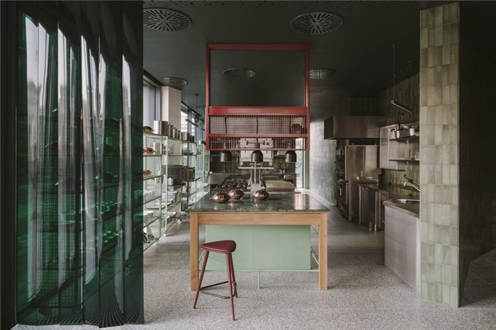 鄭州餐廳裝修專(zhuān)家分享精致工業(yè)風(fēng)融合西餐廳設(shè)計(jì)方案