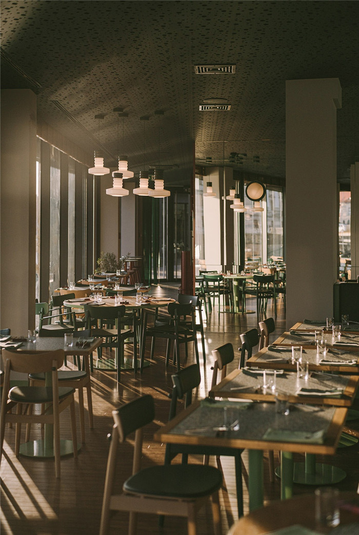 鄭州餐廳裝修專(zhuān)家分享精致工業(yè)風(fēng)融合西餐廳設(shè)計(jì)方案