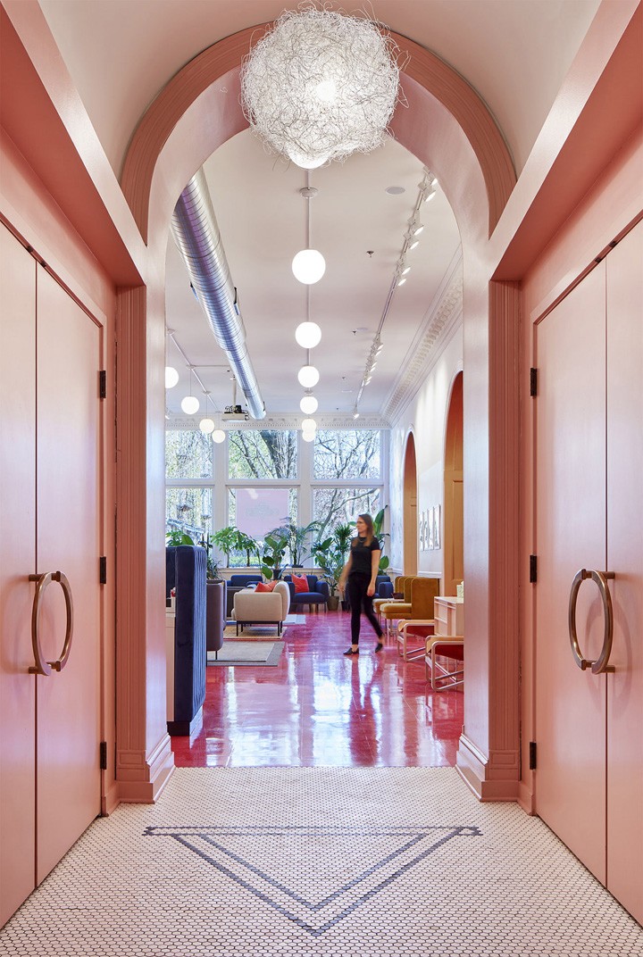 專為女性服務的8000平時尚聯合辦公裝修設計方案 專為女性服務的8000平時尚聯合辦公裝修設計方案