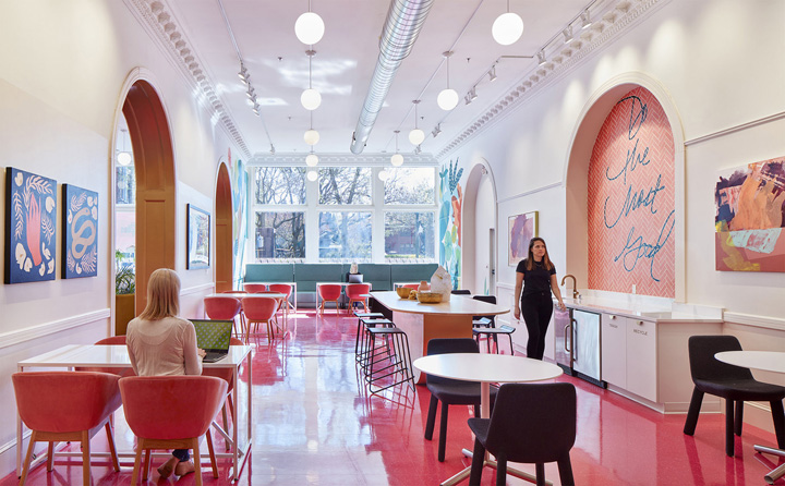 專為女性服務的8000平時尚聯合辦公裝修設計方案 專為女性服務的8000平時尚聯合辦公裝修設計方案