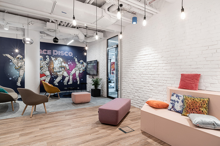 鄭州辦公室裝修玩轉色彩 涂料公司創意辦公室休閑區裝修方案 鄭州辦公室裝修玩轉色彩 涂料公司創意辦公室休閑區裝修方案