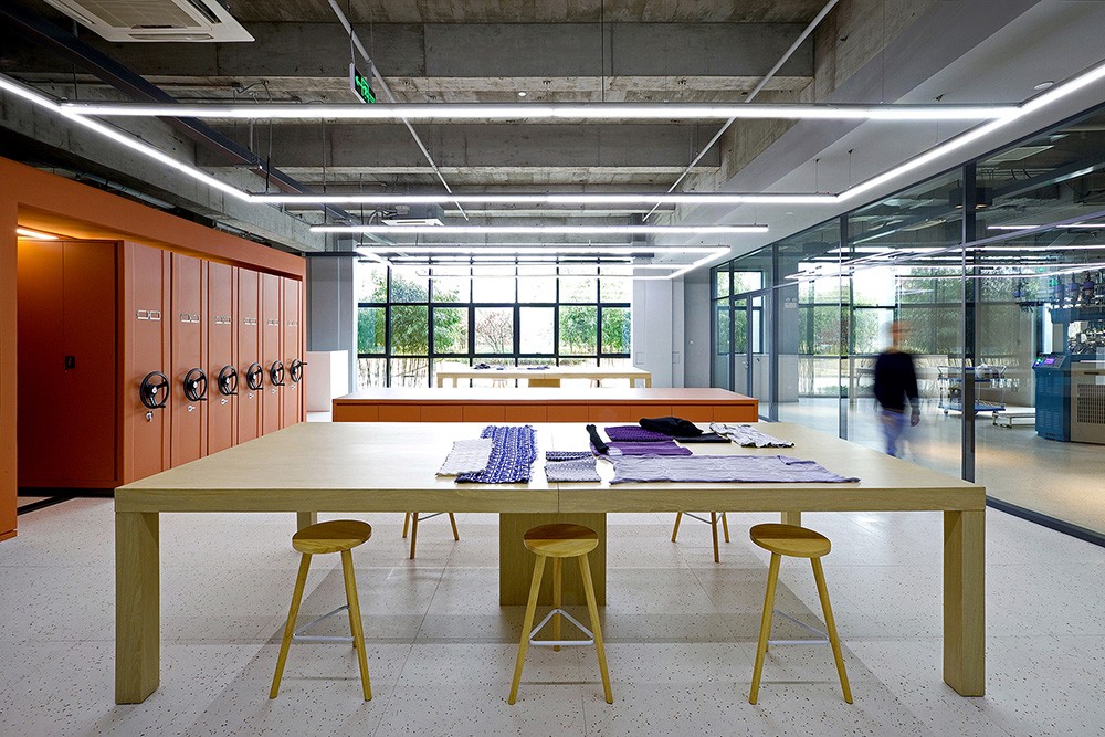 400平極簡工業(yè)風(fēng)圣東尼研究中心&辦公裝修設(shè)計方案 400平極簡工業(yè)風(fēng)圣東尼研究中心&辦公裝修設(shè)計方案