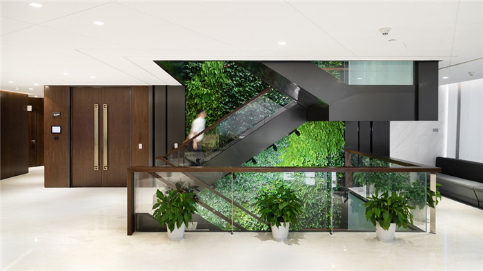 中建八局9000平高端中式總部辦公室樓梯裝修設(shè)計案例 中建八局9000平高端中式總部辦公室樓梯裝修設(shè)計案例