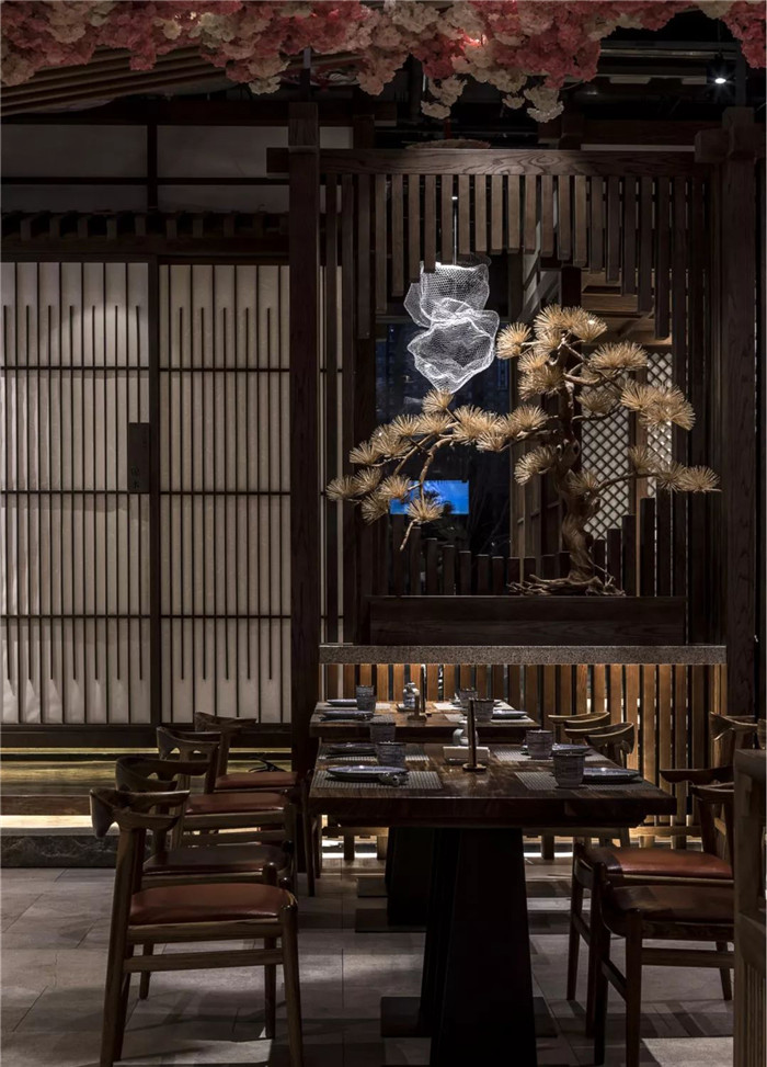 鄭州靠譜的裝修公司推薦超美的高端日料餐廳裝修案例 鄭州靠譜的裝修公司推薦超美的高端日料餐廳裝修案例