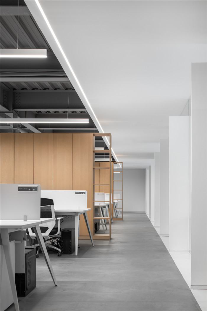 敞開辦公區(qū)裝修設計-超藝術的國內(nèi)知名經(jīng)紀影視公司辦公樓裝修設計方案 敞開辦公區(qū)裝修設計-超藝術的國內(nèi)知名經(jīng)紀影視公司辦公樓裝修設計方案