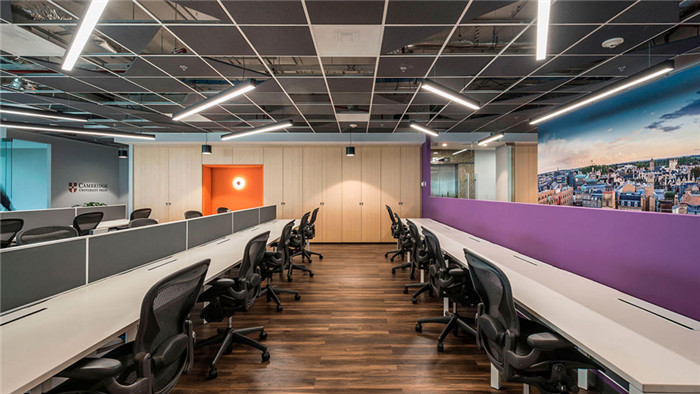 敞開辦公區設計-前臺設計-時尚活潑的劍橋大學出版社辦公室升級改造裝修方案 敞開辦公區設計-前臺設計-時尚活潑的劍橋大學出版社辦公室升級改造裝修方案