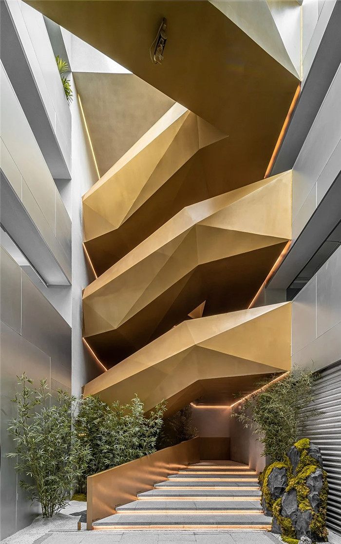 辦公樓樓梯裝修圖-超炫酷的異次元主題集團總部辦公大樓裝修設計實景圖 辦公樓樓梯裝修圖-超炫酷的異次元主題集團總部辦公大樓裝修設計實景圖