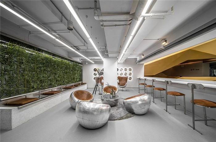 員工休閑區裝修設計-超炫酷的異次元主題集團總部辦公大樓裝修設計實景圖 員工休閑區裝修設計-超炫酷的異次元主題集團總部辦公大樓裝修設計實景圖