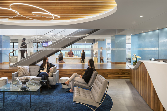 辦公前臺洽談區裝修-鄭州金融辦公室裝修公司推薦FactSet金融辦公室裝修