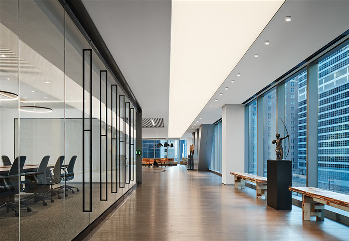 大會議室裝修設計-如藝術畫廊般高品質房地產開發公司辦公樓裝修方案