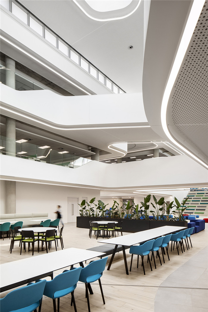 時尚優雅的Capitec銀行總部辦公大樓裝修設計方案