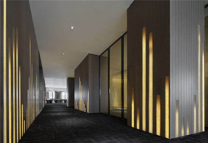 走廊裝修設計-綠地集團上海總部辦公室裝修  引領智慧辦公設計風尚