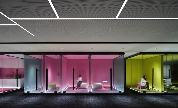 小型洽談室裝修設計-綠地集團上海總部辦公室裝修  引領智慧辦公設計風尚