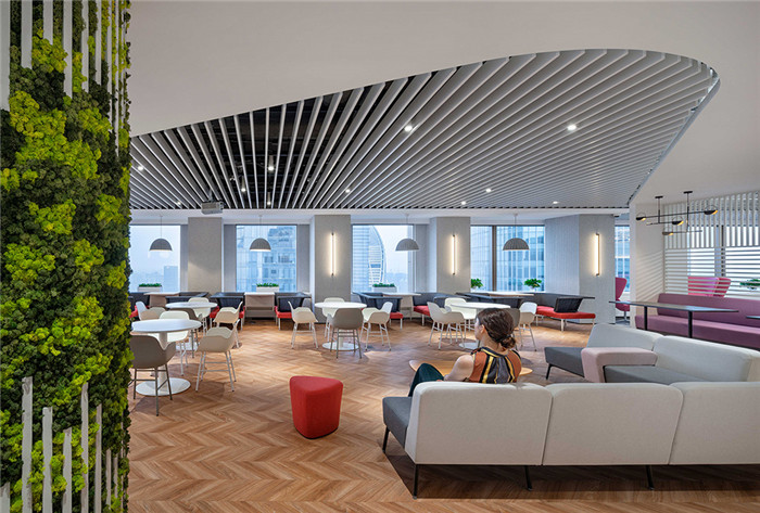 辦公休閑區裝修設計-現代大氣、靈動多元的恒生銀行辦公室裝修案例