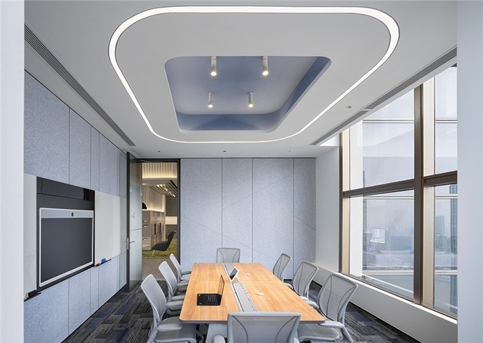 小型會議室裝修-現代大氣、靈動多元的恒生銀行辦公室裝修案例