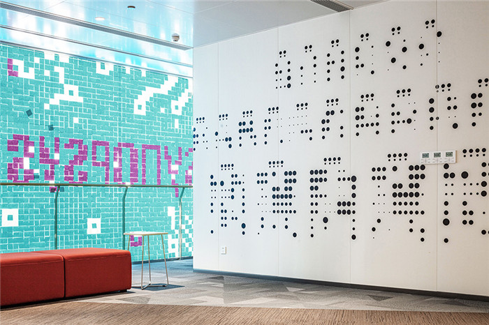 以芯片盒子為靈感的高科技企業(yè)總部辦公樓裝修方案 以芯片盒子為靈感的高科技企業(yè)總部辦公樓裝修方案