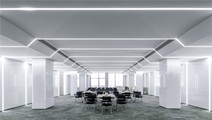 多功能培訓室裝修設計-大氣靈動多元化的旭輝地產總部辦公樓裝修方案 多功能培訓室裝修設計-大氣靈動多元化的旭輝地產總部辦公樓裝修方案