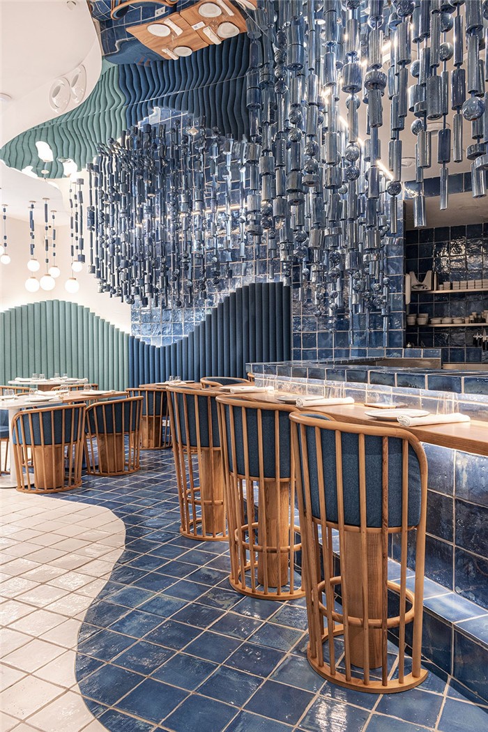 以海洋為主題的西班牙海鮮酒吧餐廳裝修設計方案 以海洋為主題的西班牙海鮮酒吧餐廳裝修設計方案