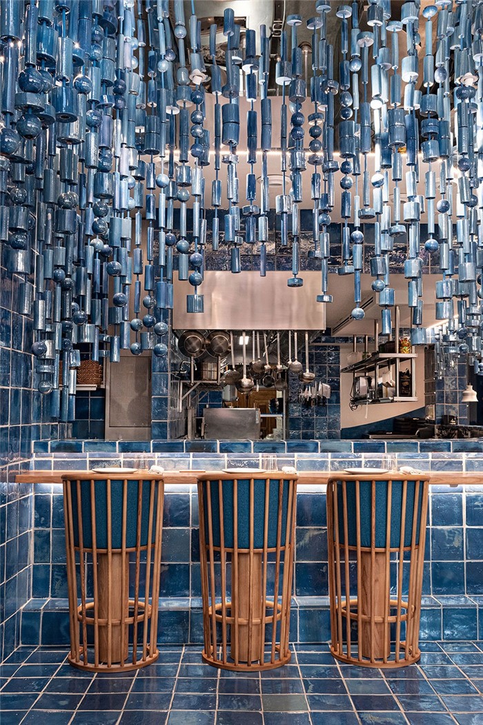 以海洋為主題的西班牙海鮮酒吧餐廳裝修設計方案 以海洋為主題的西班牙海鮮酒吧餐廳裝修設計方案