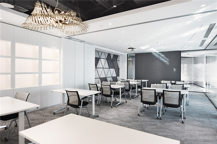650平黑白灰極簡風奢侈品公司辦公室裝修方案 650平黑白灰極簡風奢侈品公司辦公室裝修方案