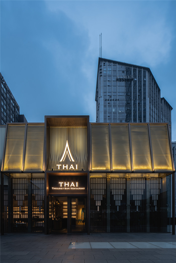 泰式餐廳外觀設(shè)計(jì)-鄭州專(zhuān)業(yè)餐廳裝修公司推薦簡(jiǎn)約泰式餐廳裝修案例