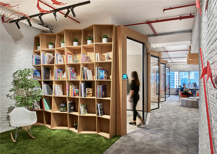 開放協(xié)作多元的國外建筑設計公司辦公室裝修案例 開放協(xié)作多元的國外建筑設計公司辦公室裝修案例