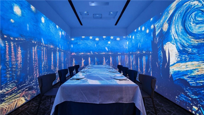 餐廳投影主題包廂裝修-鄭州創意餐廳裝修公司推薦Young藝術餐廳裝修設計 餐廳投影主題包廂裝修-鄭州創意餐廳裝修公司推薦Young藝術餐廳裝修設計