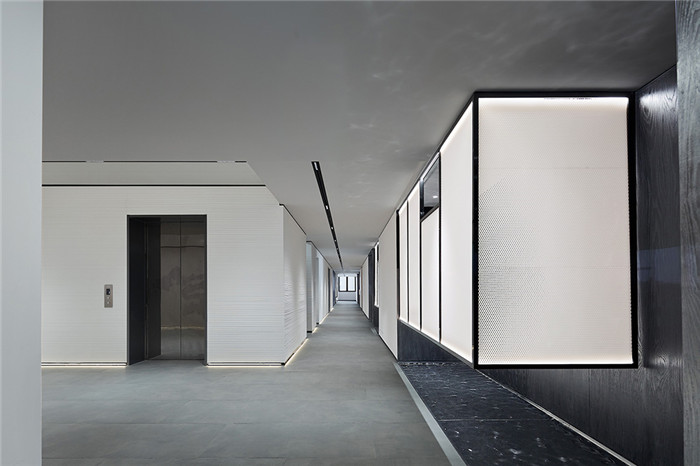 走廊裝修設計-現代極簡工業風華為軟件中心辦公室裝修設計方案 走廊裝修設計-現代極簡工業風華為軟件中心辦公室裝修設計方案