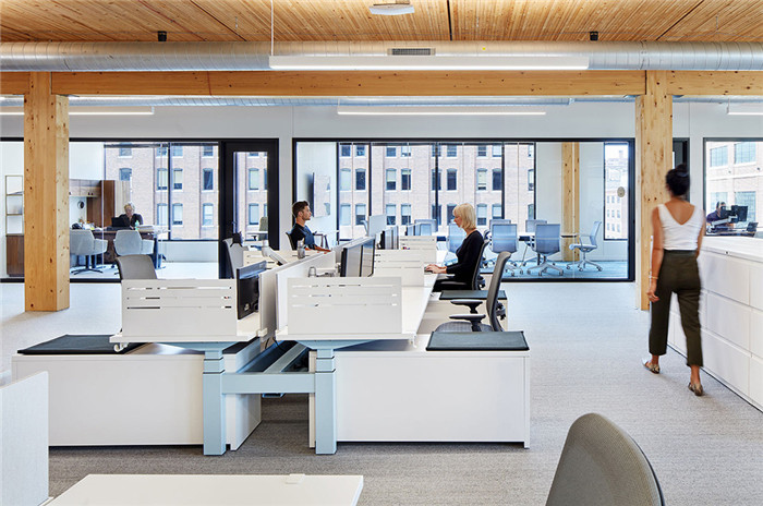 溫暖時尚的工業風食品制造集團總部辦公室裝修方案 溫暖時尚的工業風食品制造集團總部辦公室裝修方案