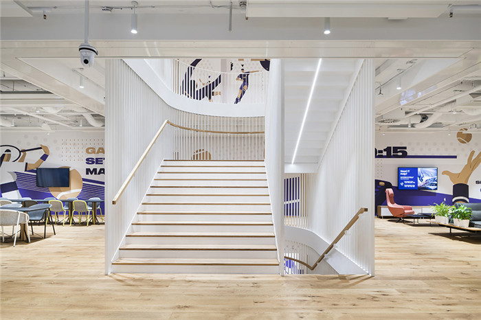 辦公室內樓梯裝修設計-簡約北歐風體育博彩公司辦公室裝修設計方案